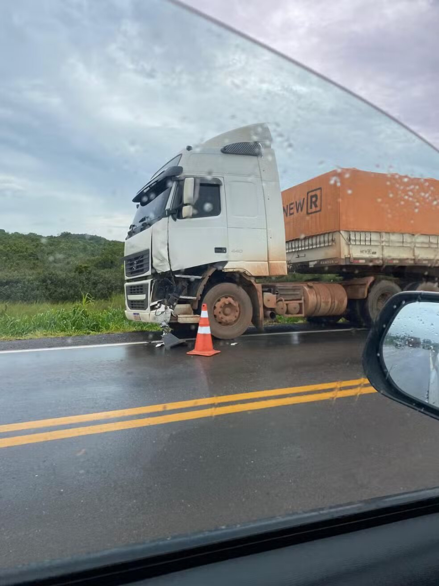 Tragédia na BR-364: Dois funcionários da concessionária morrem em acidente com caminhão a caminho do trabalho