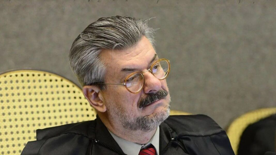 Denúncia Grave: Acusado de importunação sexual, ministro Marco Buzzi apresenta atestado médico e se afasta do Tribunal